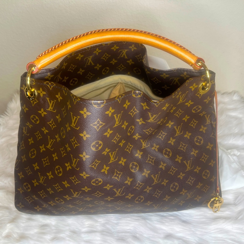 Louis Vuitton Artsy GM